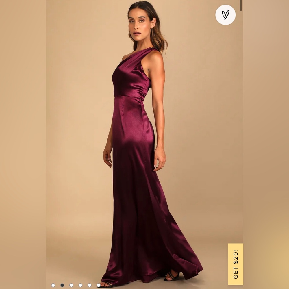 Cinderella Divine's One-Shoulder Satin Gown: Feminine Elegance for Special Occasions